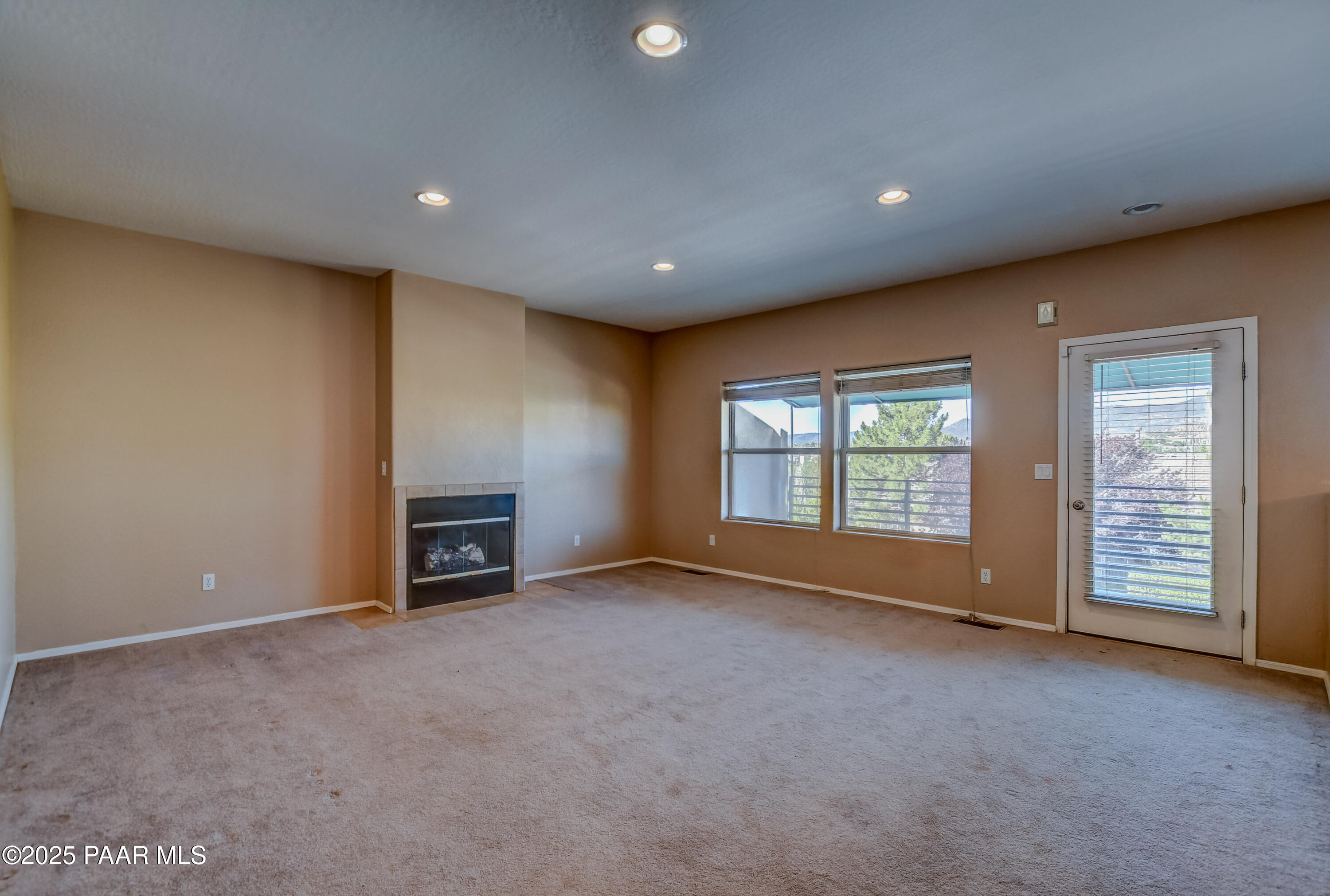 1005 N Rolling Green Road