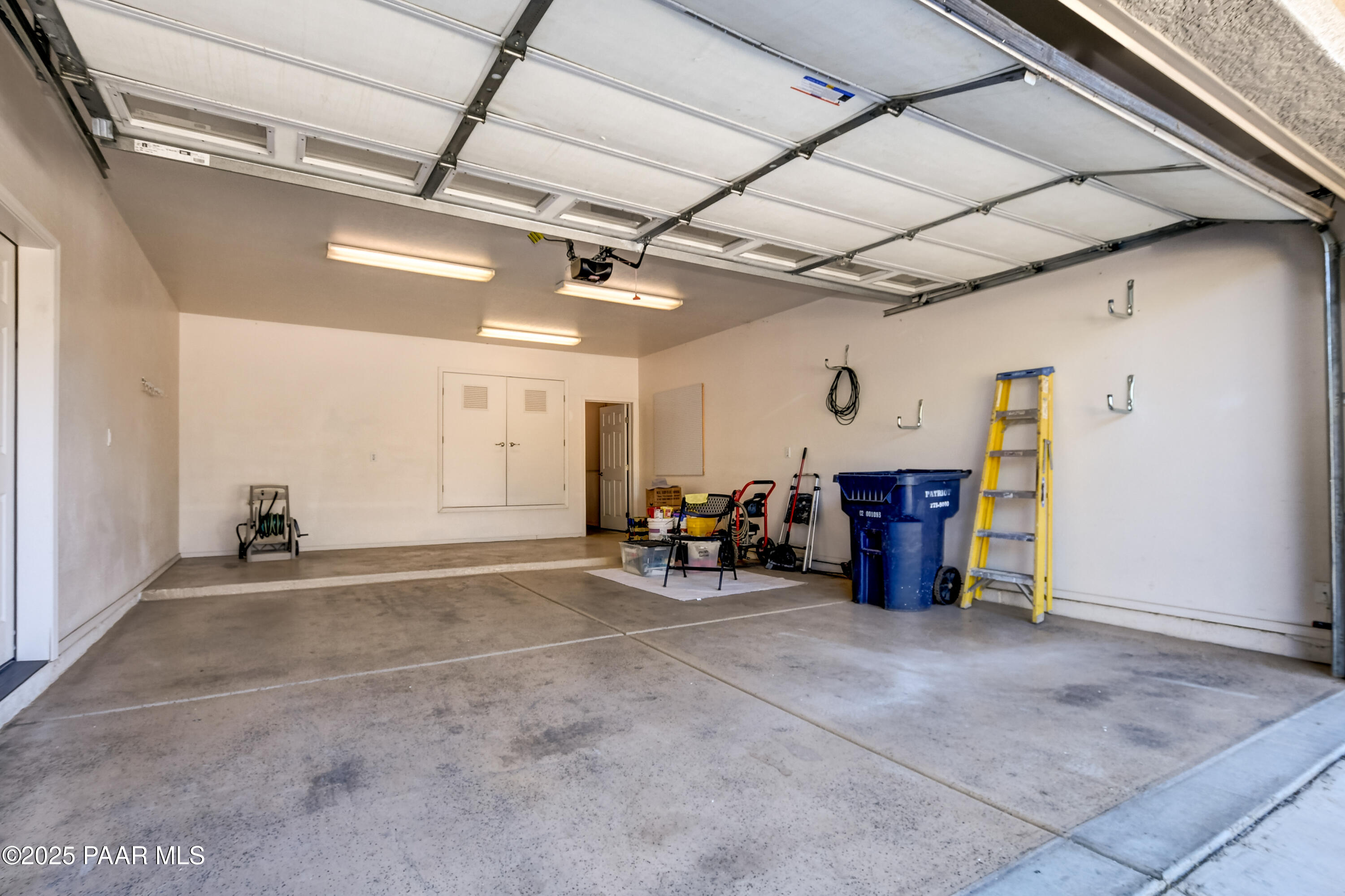 Dewey-Humboldt, Arizona 86327, United States, 2 Bedrooms Bedrooms, ,3 BathroomsBathrooms,Residential,Active,172174