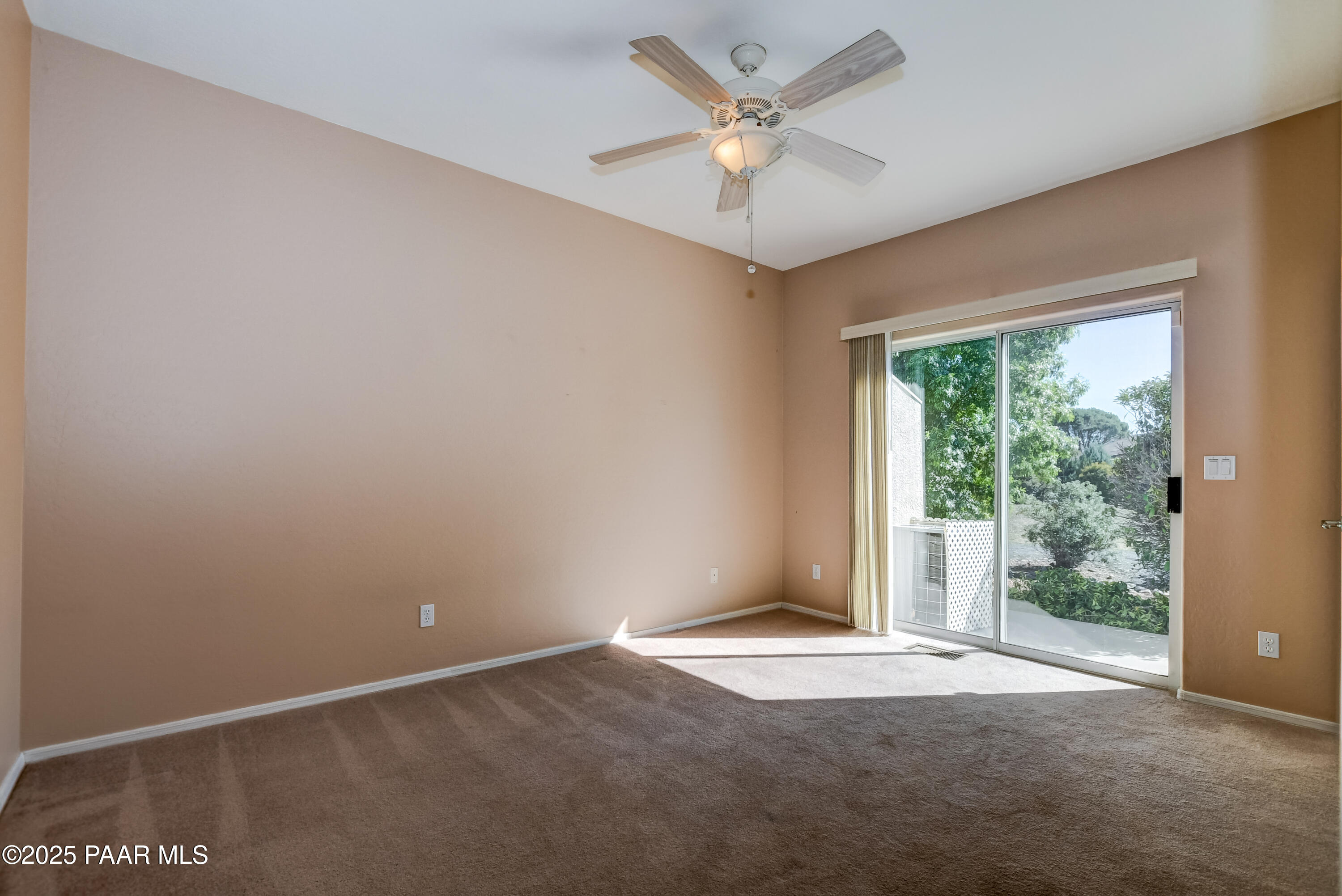 Dewey-Humboldt, Arizona 86327, United States, 2 Bedrooms Bedrooms, ,3 BathroomsBathrooms,Residential,Active,172174