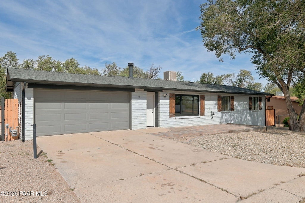 Photo of 18 Antelope Drive, Prescott, AZ 86305 (MLS # 1086062)