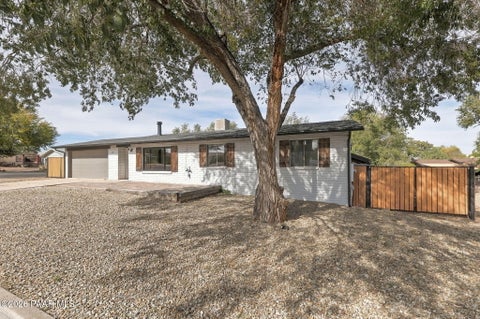 Photo of 18 Antelope Drive, Prescott, AZ 86305 (MLS # 1086062)