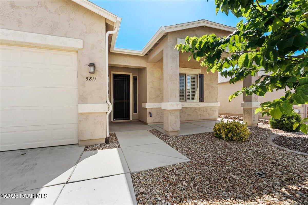 5811 N Thornberry Drive