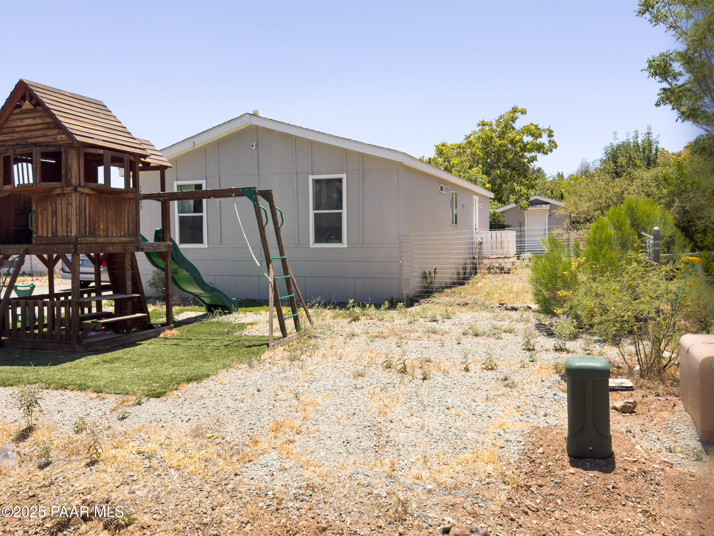 17205 E Lakeview Drive