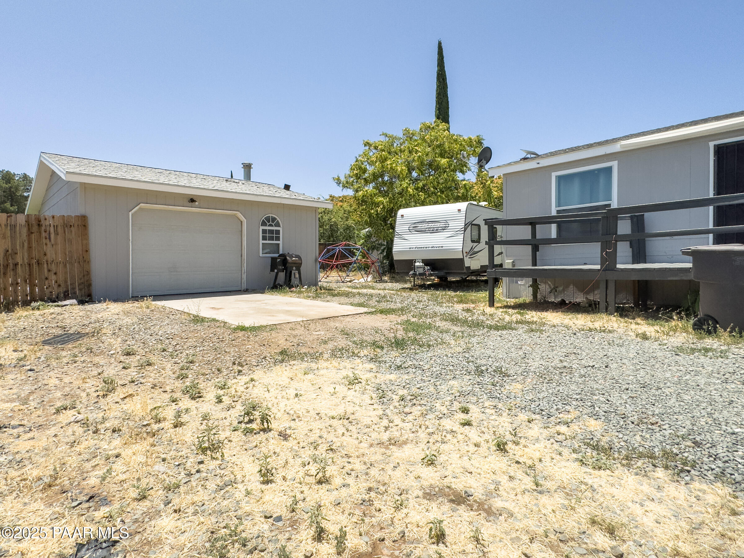 17205 E Lakeview Drive