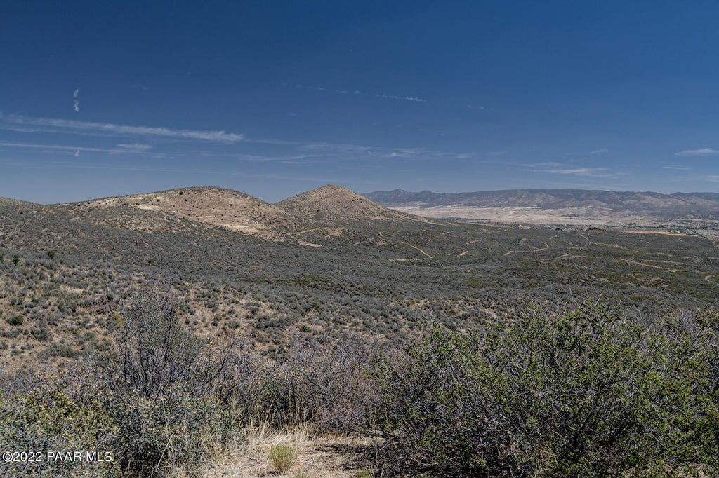 Photo of 0j Bullhorn, Mayer, AZ 86333 (MLS # 1085537)