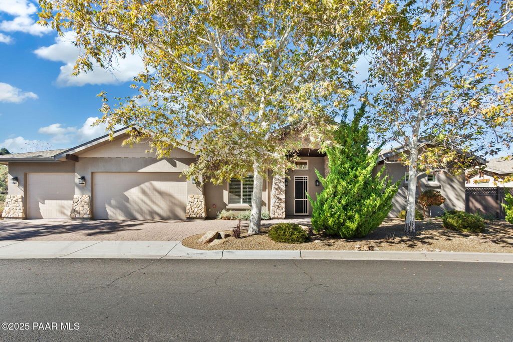 Photo of 1476 Sierry Peaks Drive, Prescott, AZ 86305 (MLS # 1077610)