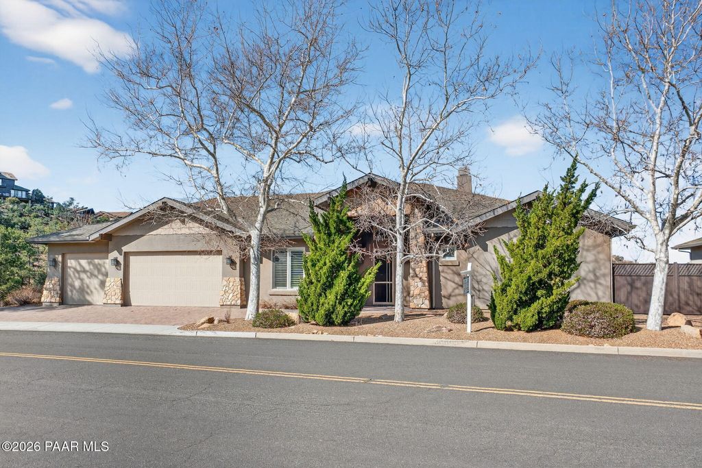 Photo of 1476 Sierry Peaks Drive, Prescott, AZ 86305 (MLS # 1077610)