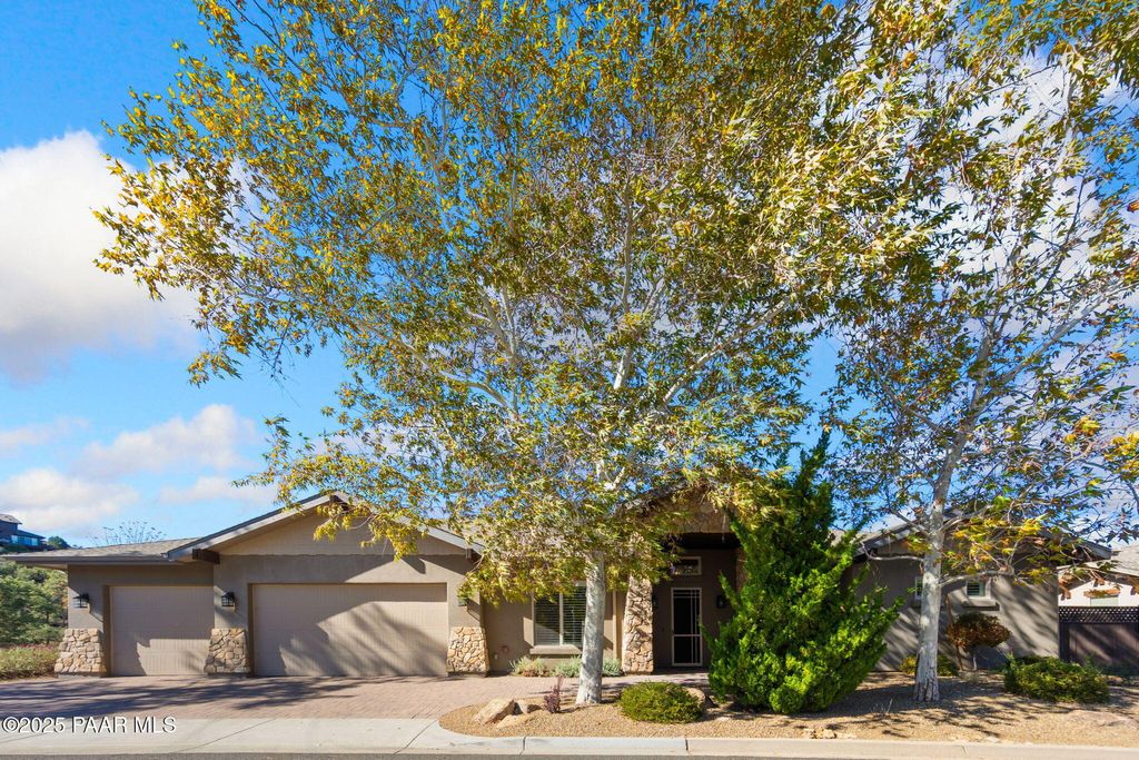 Photo of 1476 Sierry Peaks Drive, Prescott, AZ 86305 (MLS # 1077610)