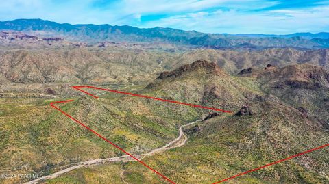 4200 N Castle Hot Springs Road Morristown AZ 85342