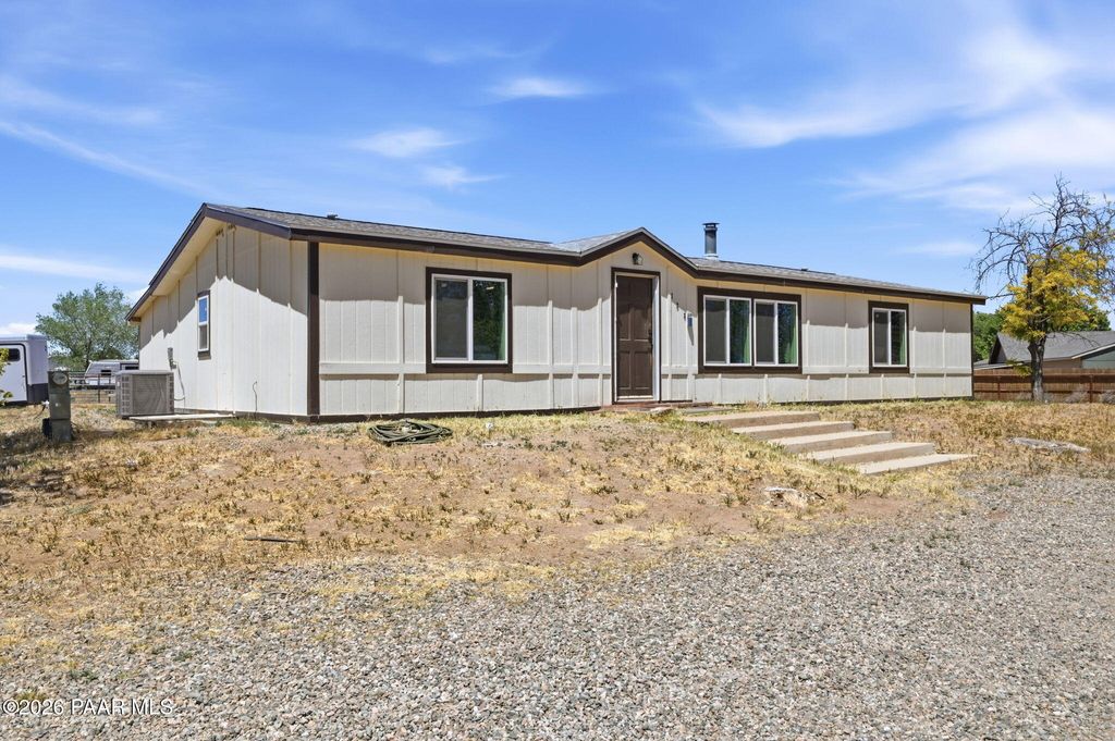 Photo of 138 E Liana Drive, Chino Valley, AZ 86323 (MLS # 1081576)