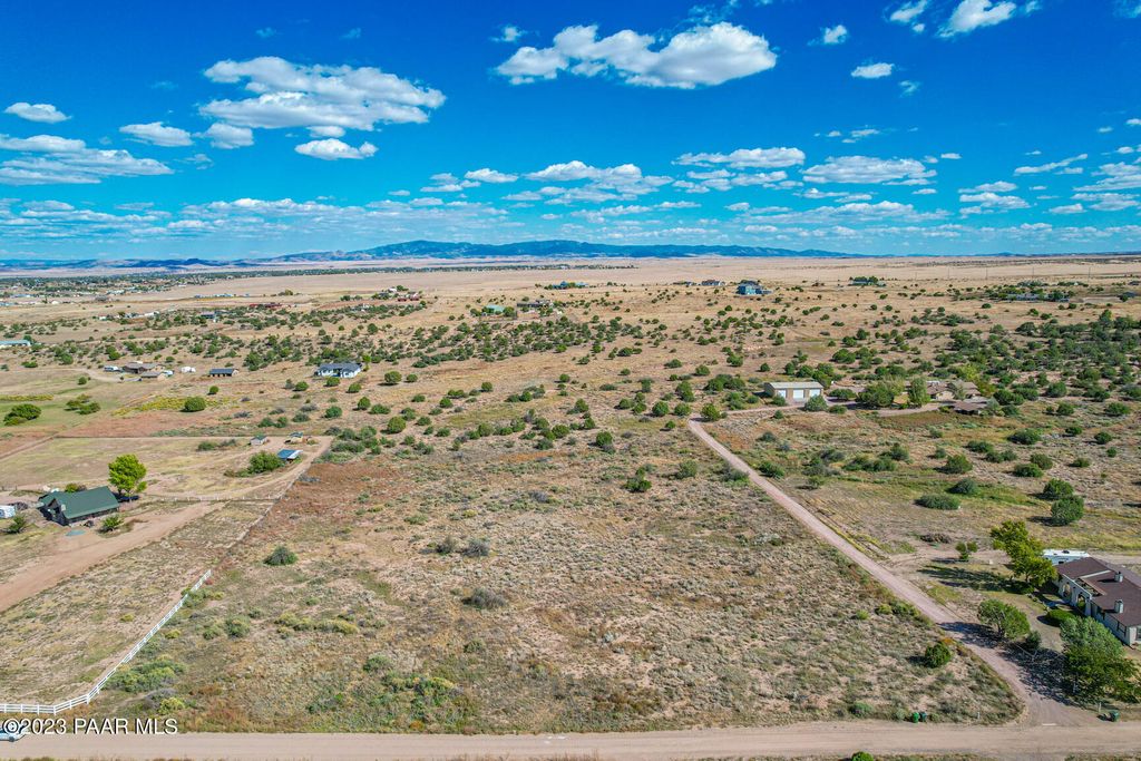 Photo of 316 S Lake Shore Drive, Chino Valley, AZ 86323 (MLS # 1077130)