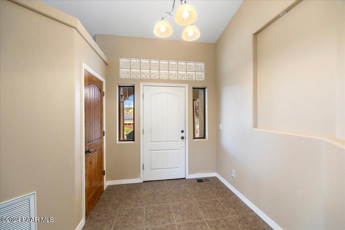 1115 Longview Drive