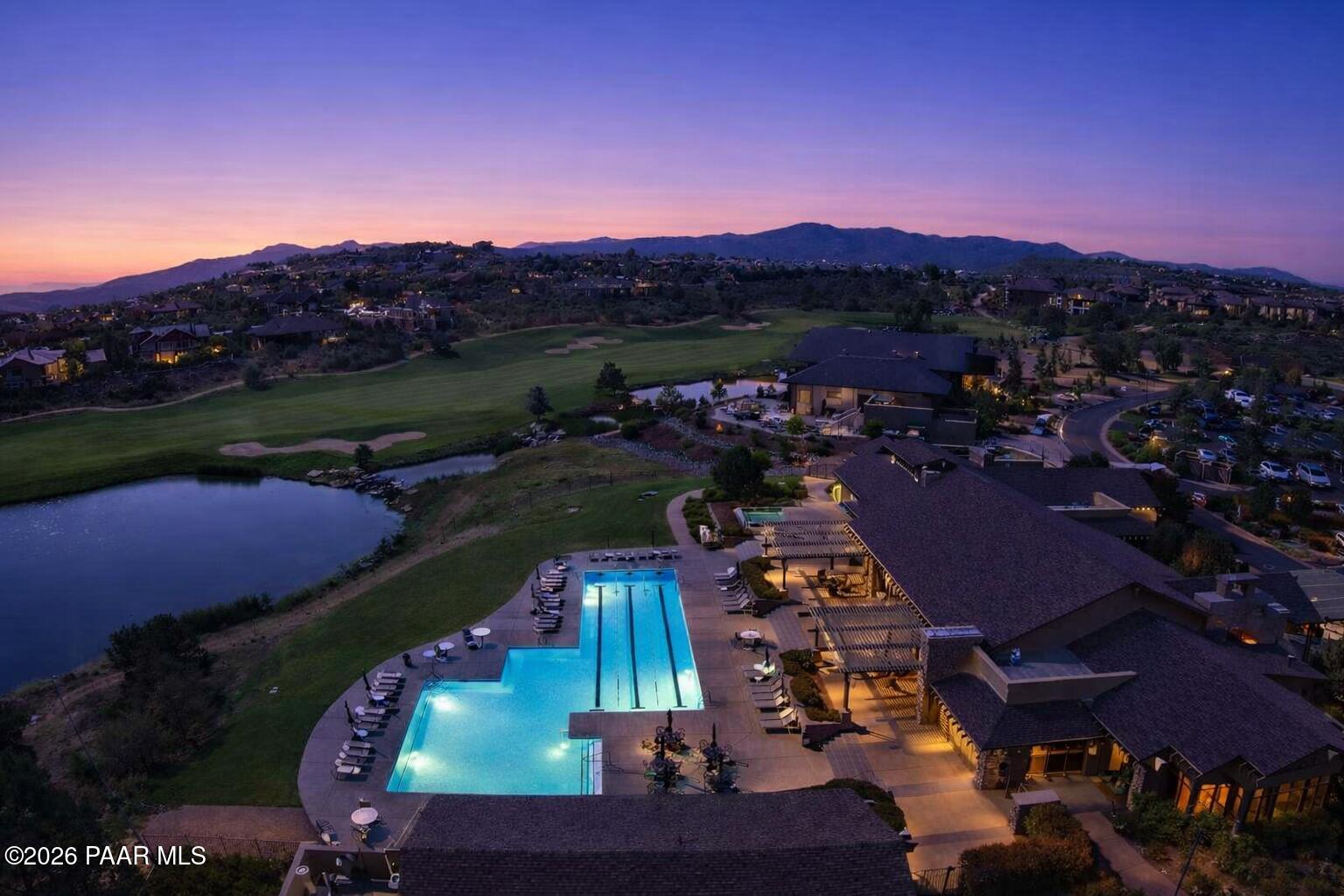 1233 S Lakeview Drive