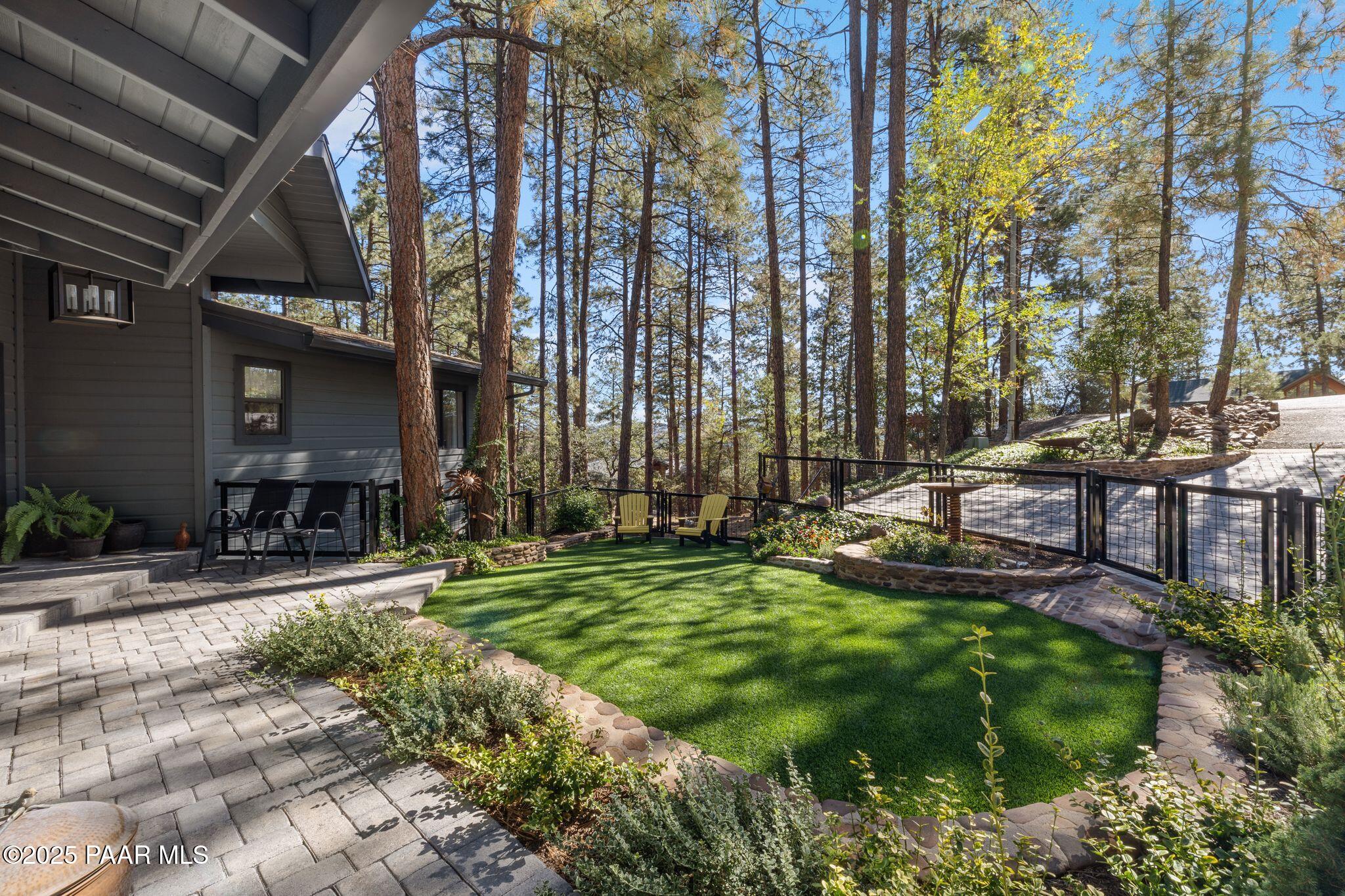 2391 W Mountain Laurel Road