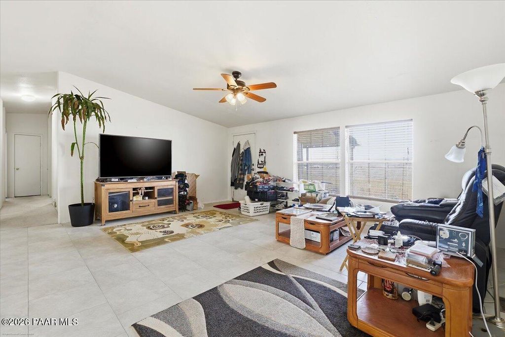 Photo of 2575 W Annie Road, Paulden, AZ 86334 (MLS # 1078635)