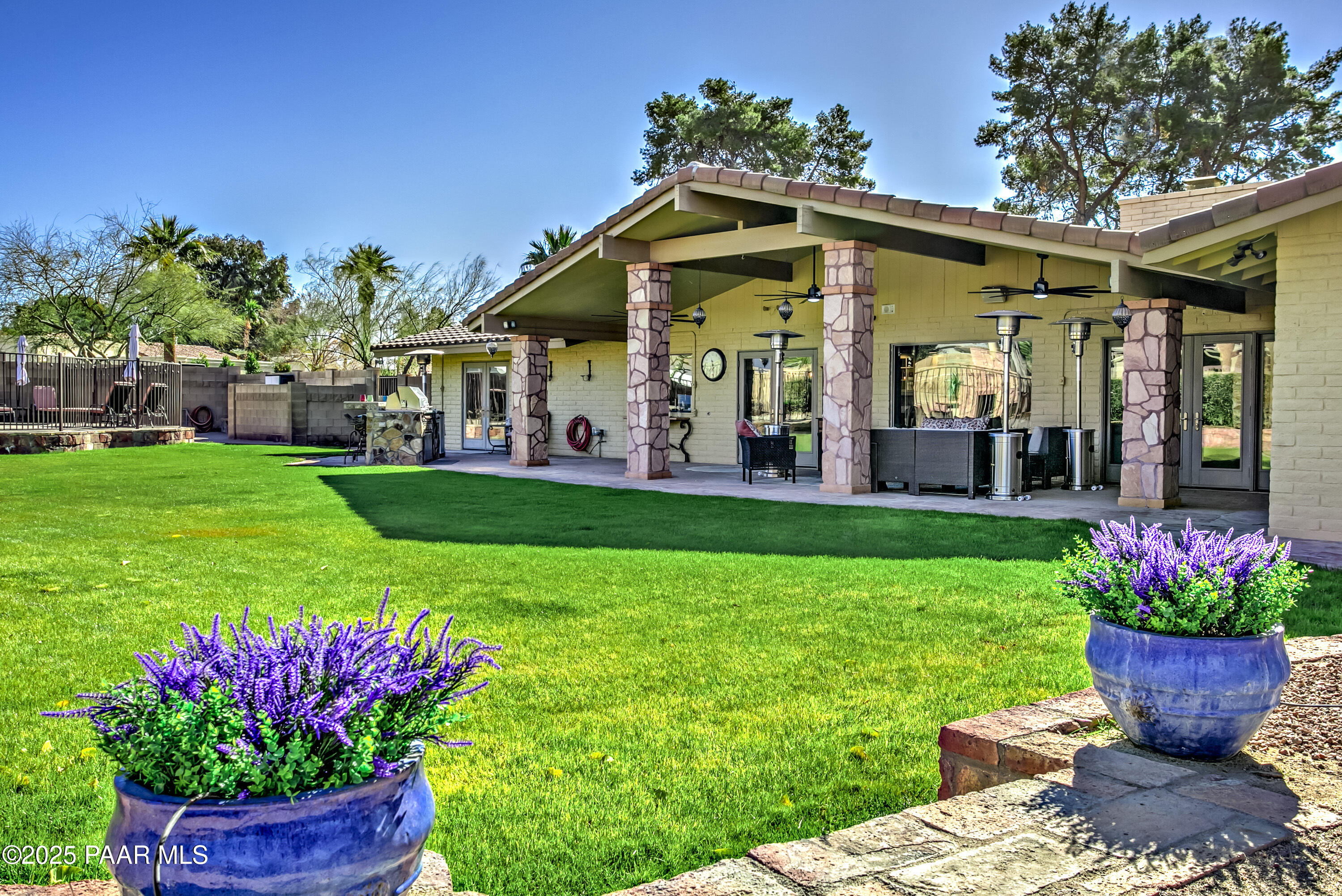 260 E Estero Lane