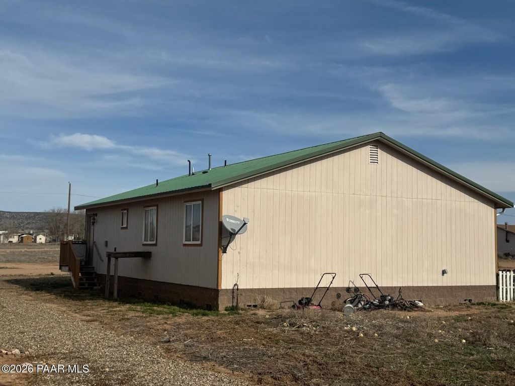 Photo of 149 W Baja Road, Paulden, AZ 86334 (MLS # 1078505)