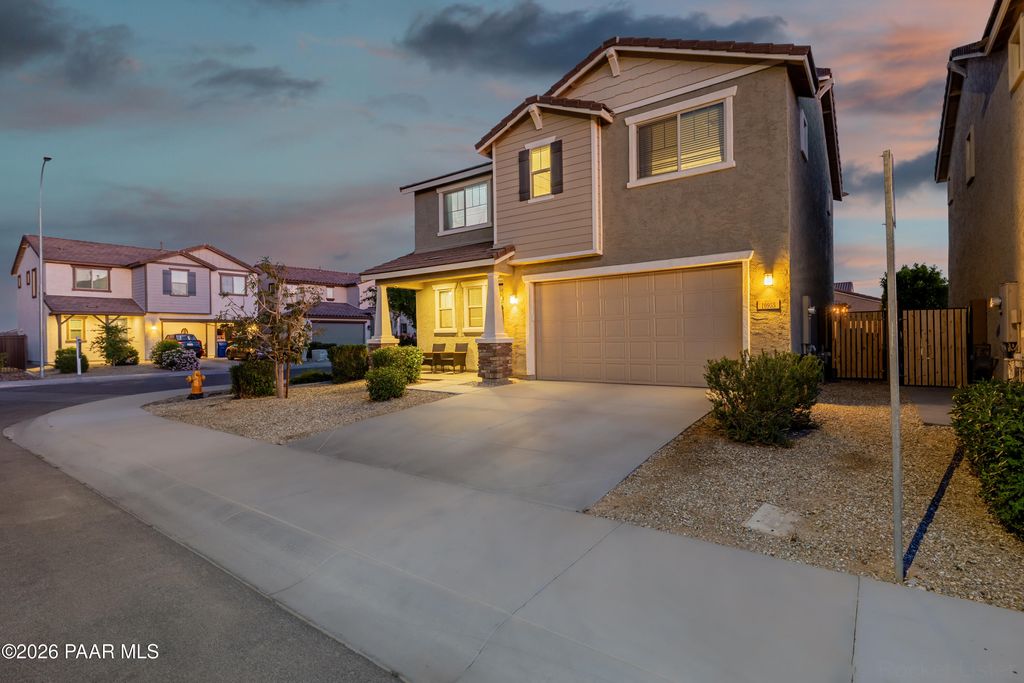 Photo of 10955 W Beatrice Street, Peoria, AZ 85323 (MLS # 1080643)