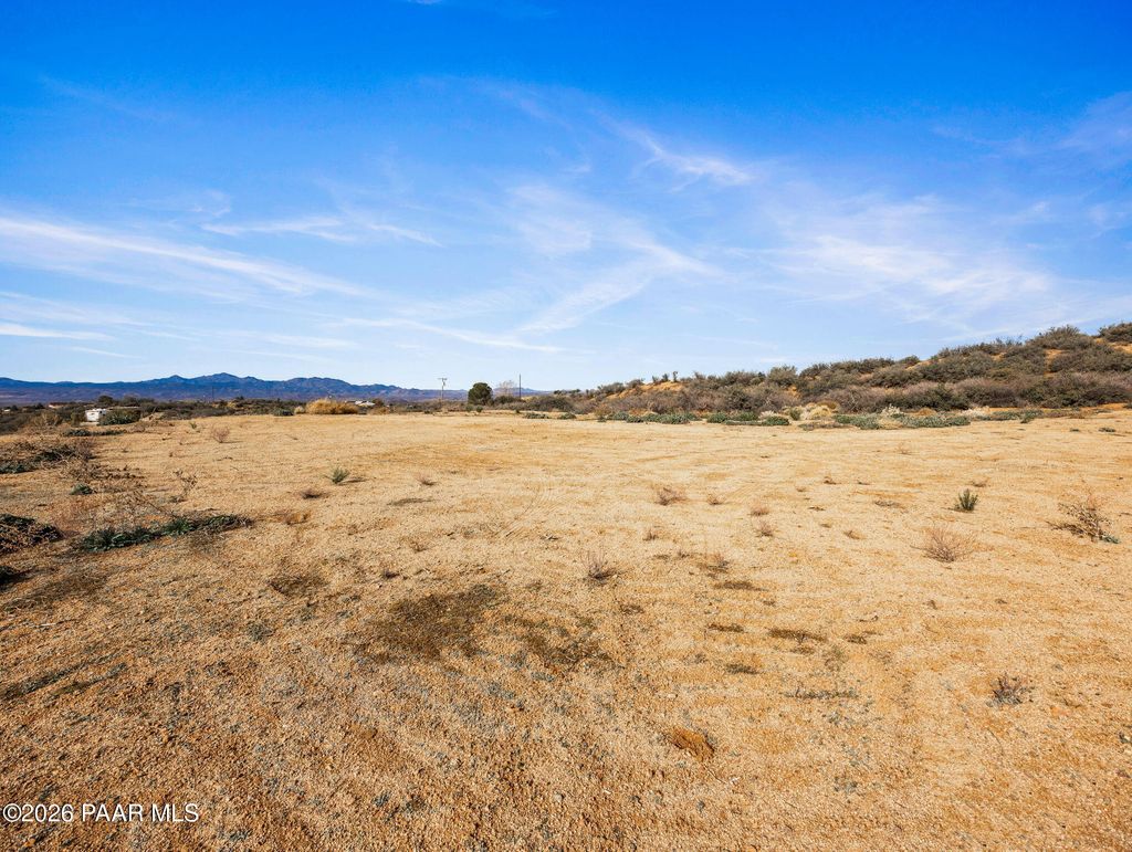 Photo of 7565 W Derry Drive, Kirkland, AZ 86332 (MLS # 1079909)