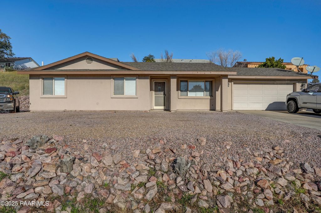Photo of 5290 N Robert Road, Prescott Valley, AZ 86314 (MLS # 1077251)