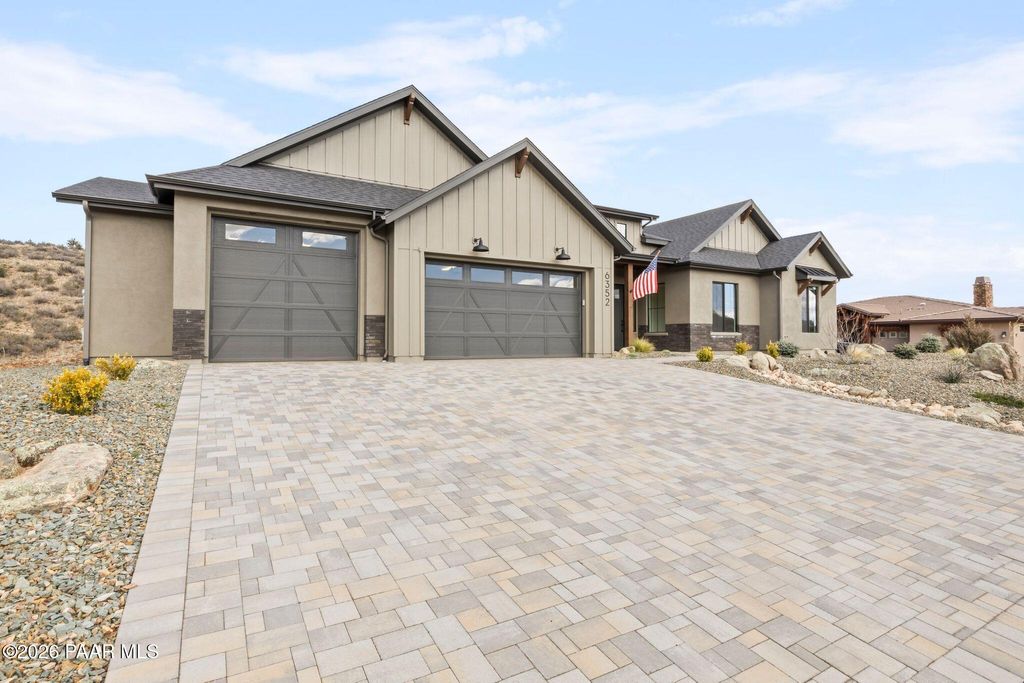 Photo of 6352 E Slow Cattle Drive, Prescott Valley, AZ 86314 (MLS # 1079814)