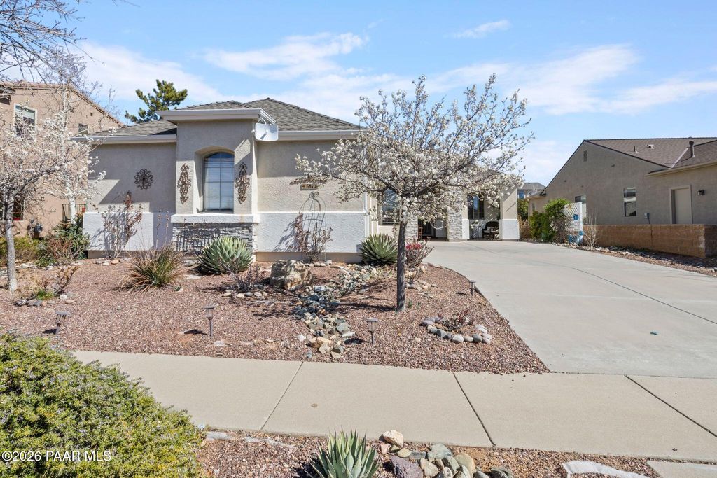 Photo of 6877 E Lynx Wagon Road, Prescott Valley, AZ 86314 (MLS # 1079901)