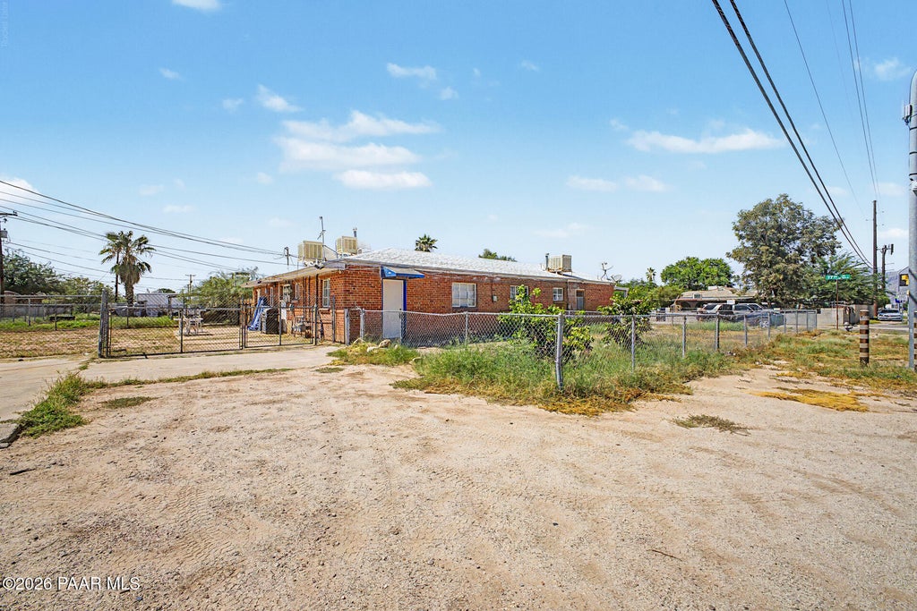 Photo of 4650 E 17th Street #1/2, Tucson, AZ 85711 (MLS # 1085148)