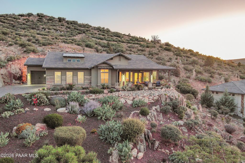 Photo of 1460 N Split Rail Trail, Prescott Valley, AZ 86314 (MLS # 1083010)