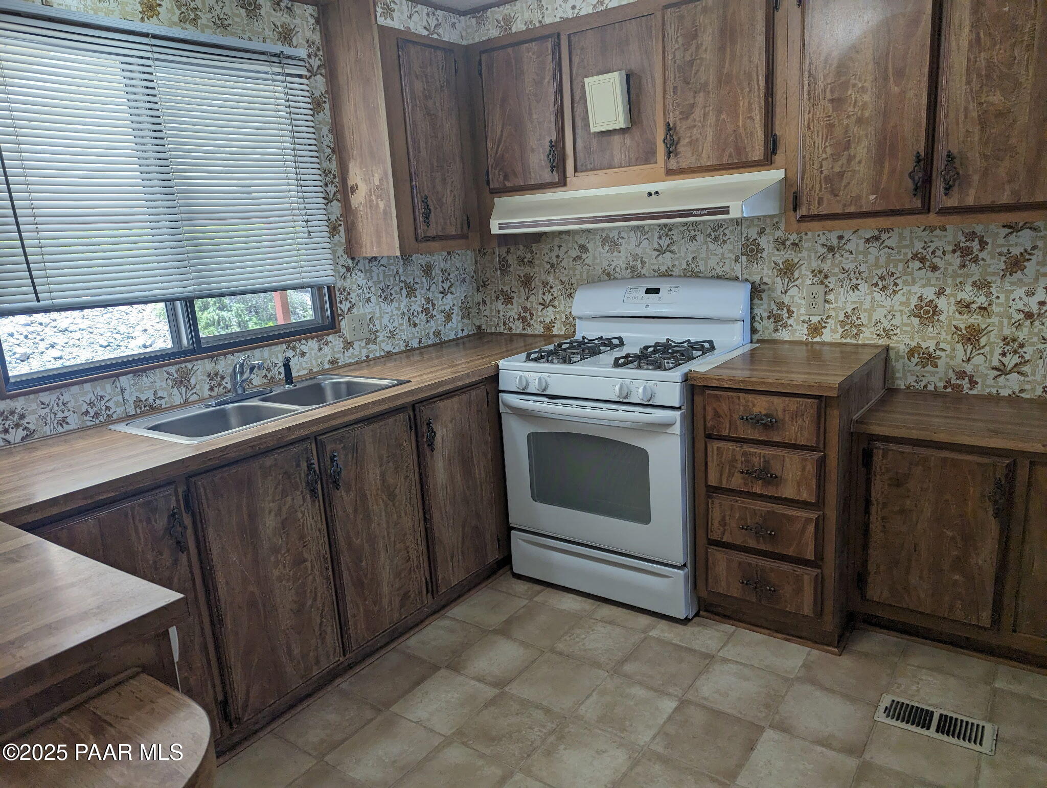 3155 Shalom Drive