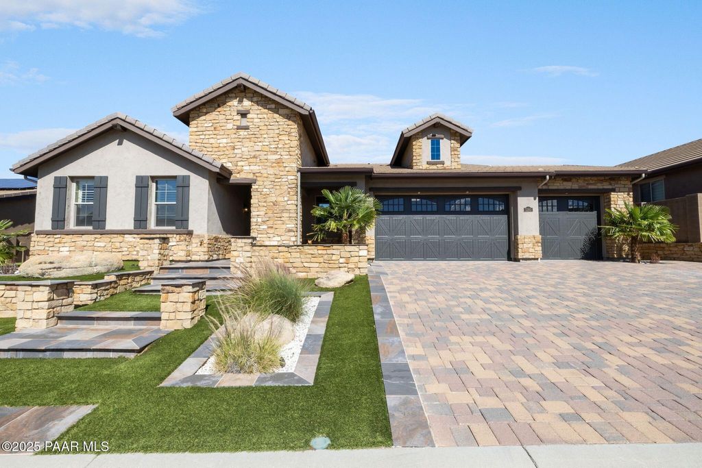 Photo of 5280 Scenic Crest Way, Prescott, AZ 86301 (MLS # 1077085)