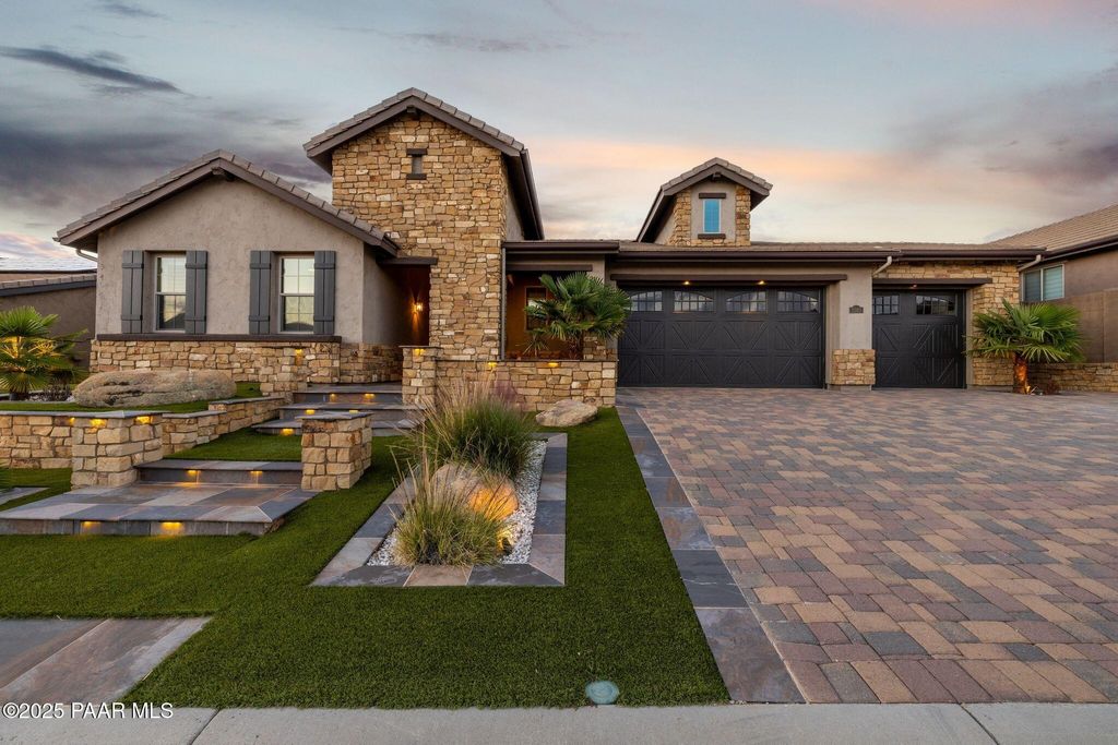 Photo of 5280 Scenic Crest Way, Prescott, AZ 86301 (MLS # 1077085)