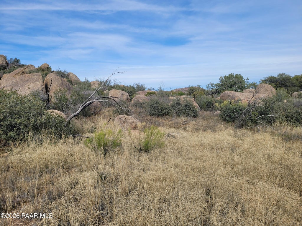 Photo of 23234 S Mountainaire Drive, Yarnell, AZ 85362 (MLS # 1085734)