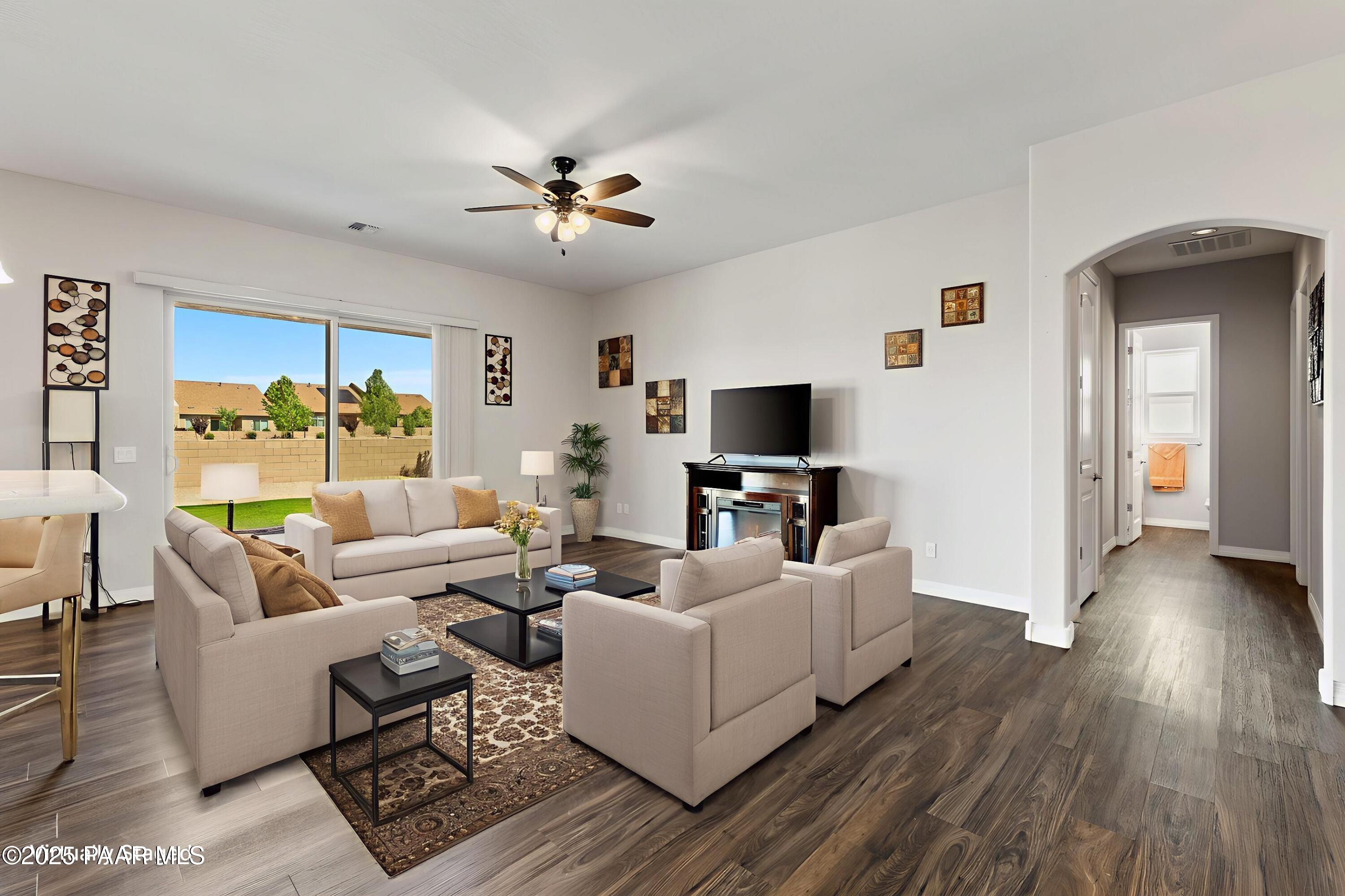 6286 E Livingston Loop