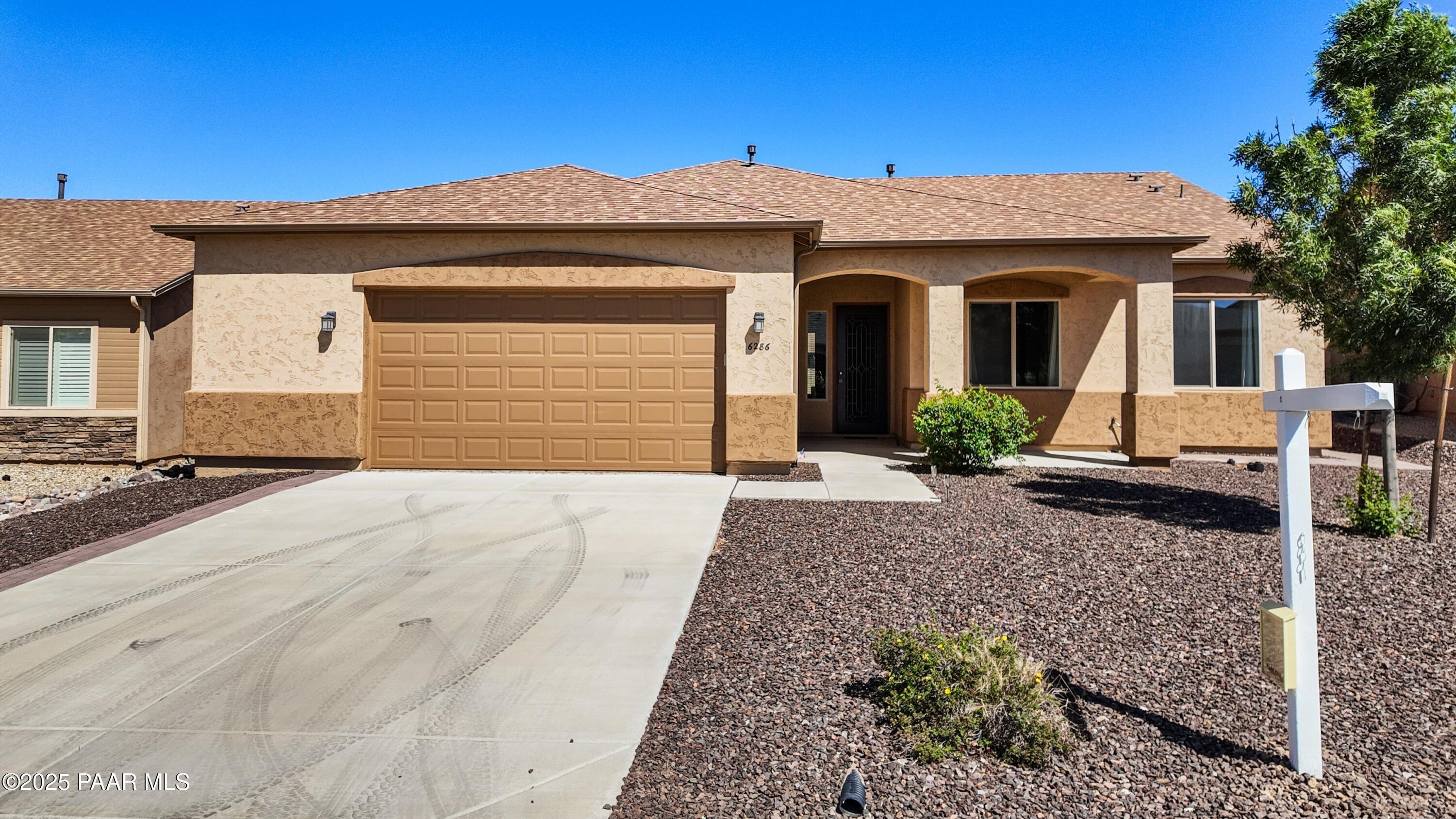 6286 E Livingston Loop