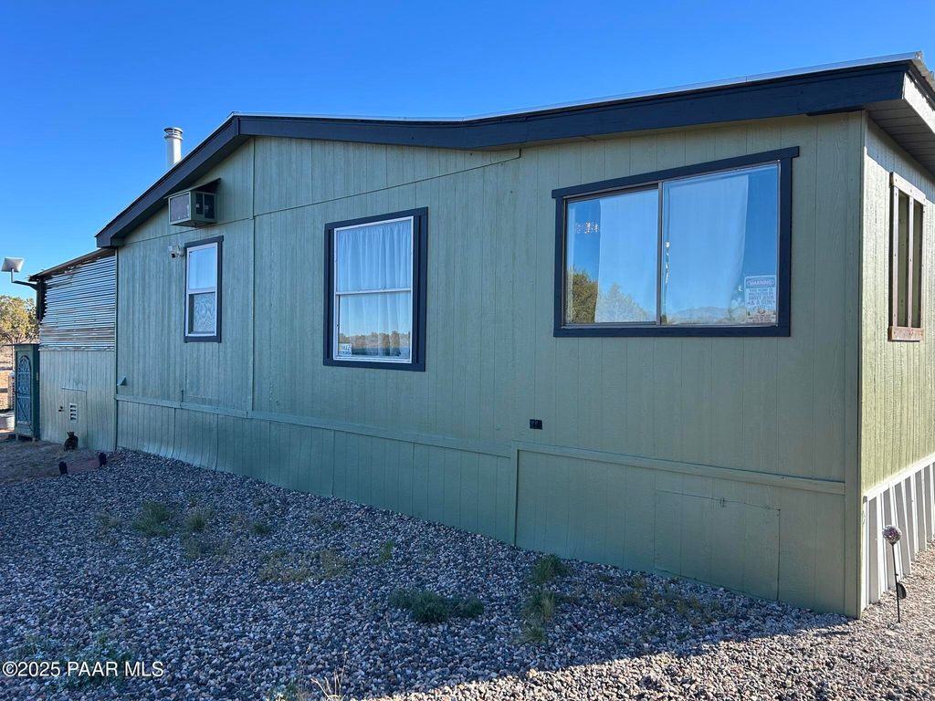 Photo of 00 Basconia Lane, Seligman, AZ 86337 (MLS # 1078147)