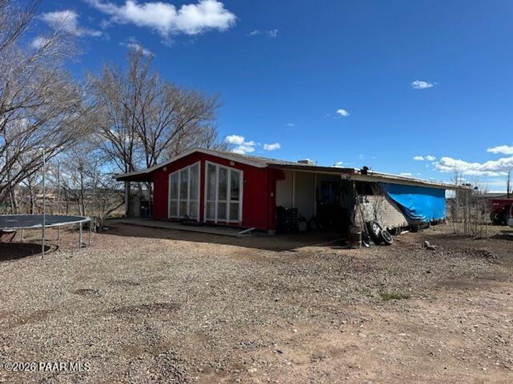 Photo of 2715 W Annie Road, Paulden, AZ 86334 (MLS # 1081218)