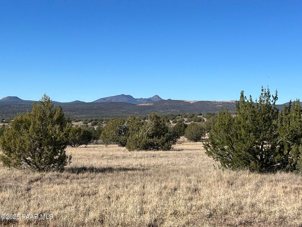 Photo of 6800 Grand Vista Ranch Road, Williams, AZ 86046 (MLS # 1077681)