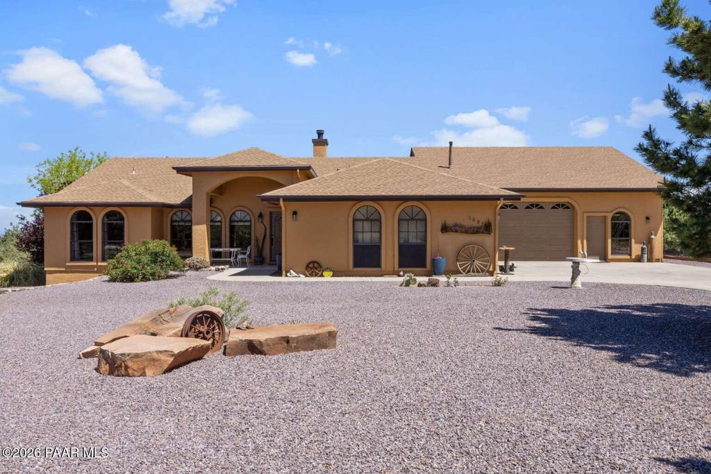 Photo of 1093 Fawn Lane, Prescott, AZ 86305 (MLS # 1080089)