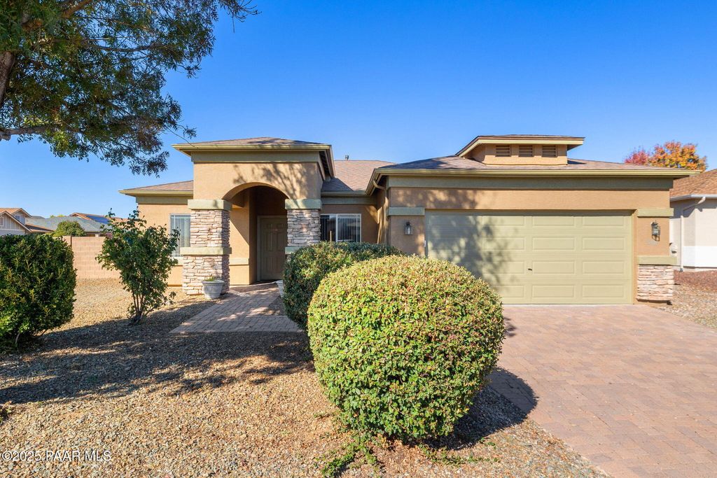 Photo of 508 N Mercado Street #1, Dewey-Humboldt, AZ 86327 (MLS # 1077523)