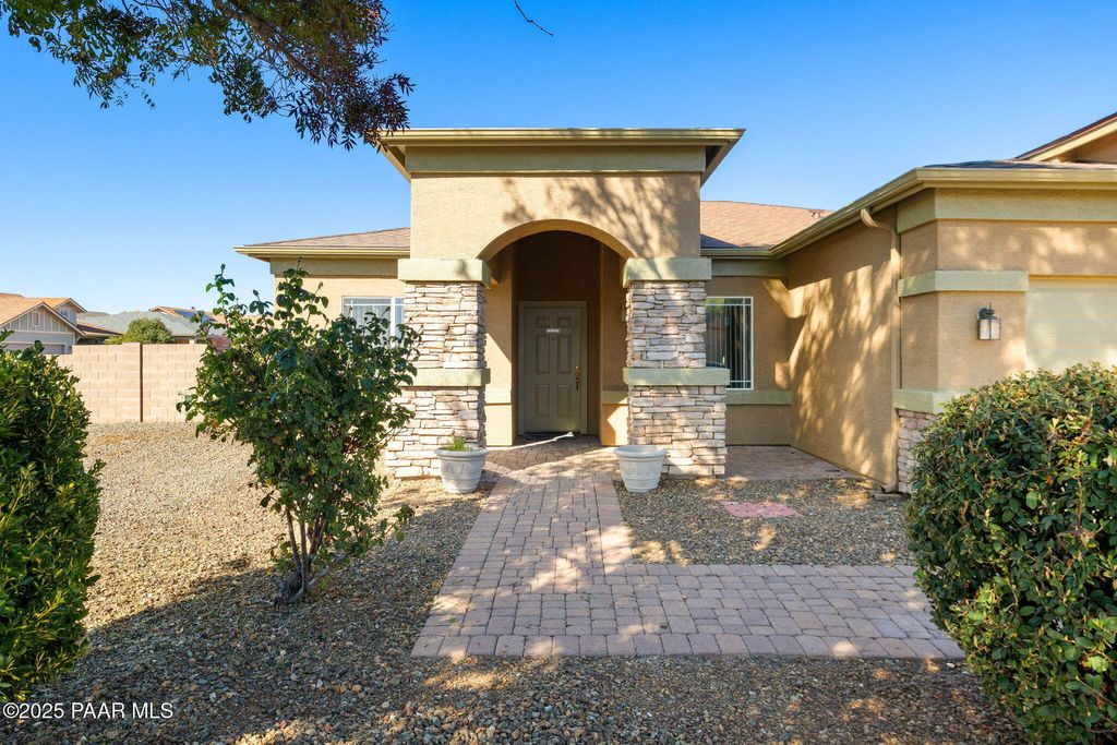 Photo of 508 N Mercado Street #1, Dewey-Humboldt, AZ 86327 (MLS # 1077523)