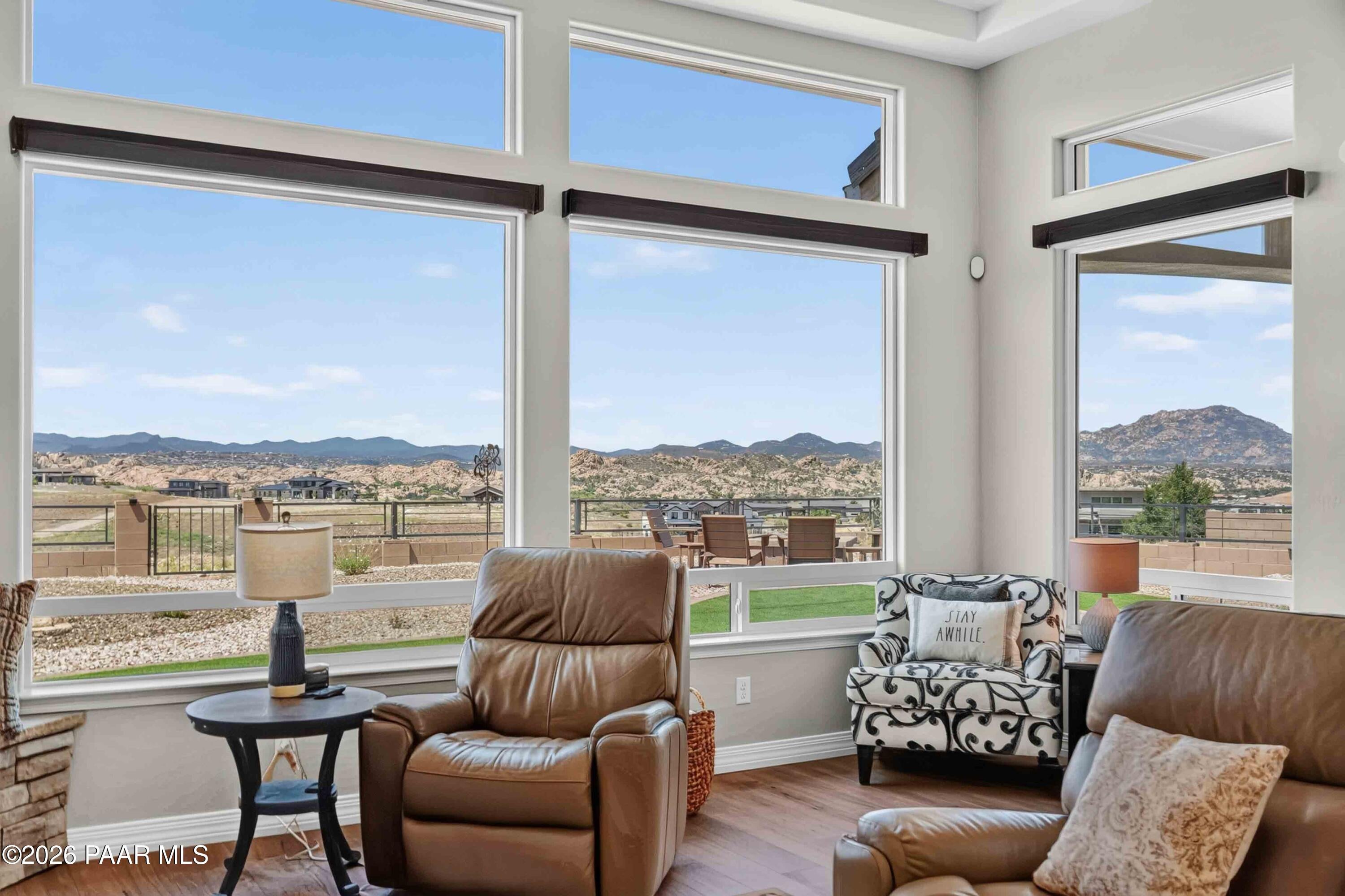 5274 High Cliff Way