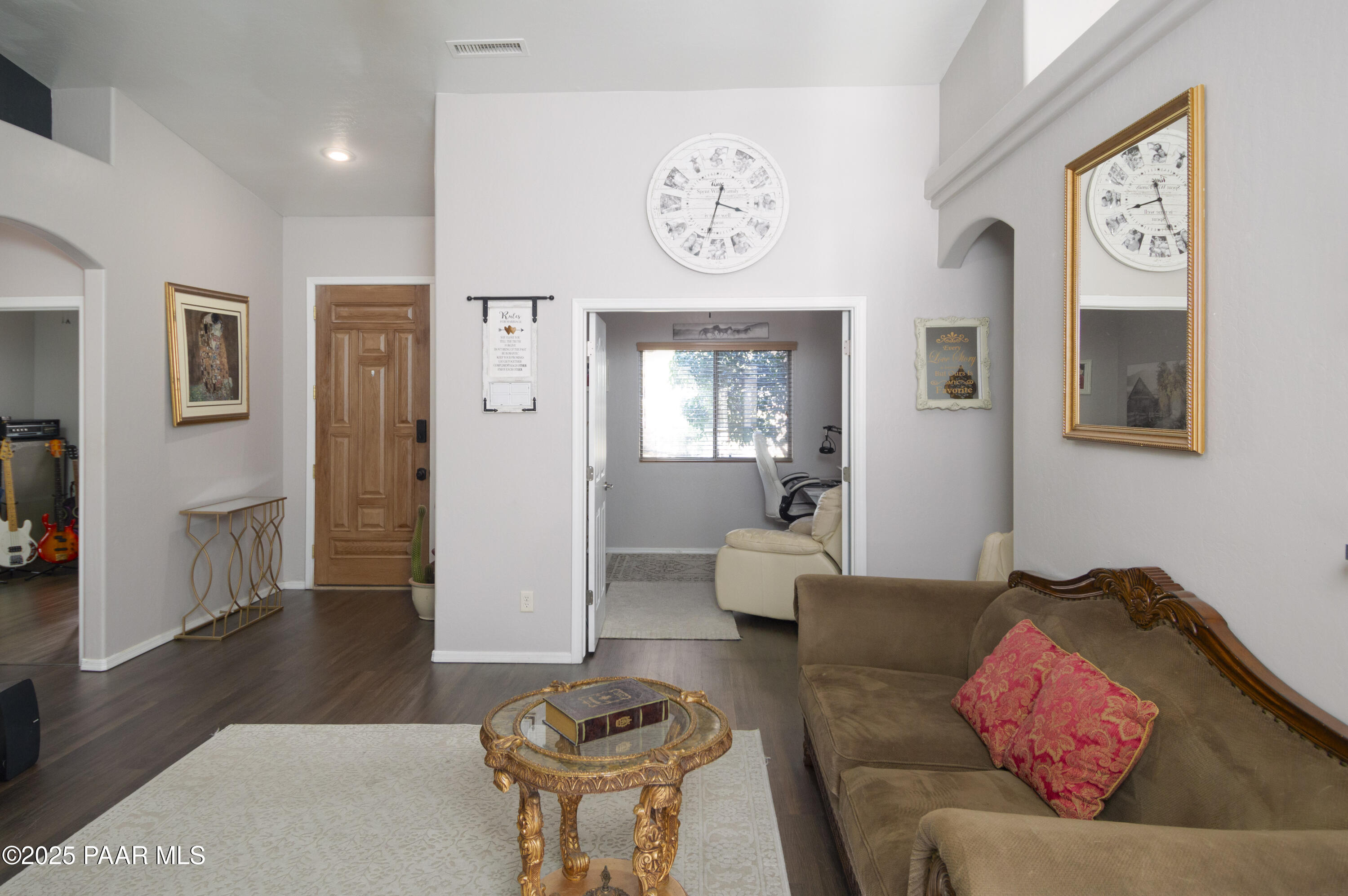 5882 N Gallery Lane