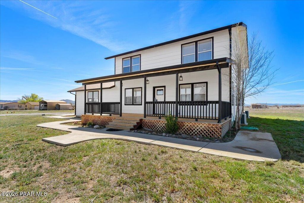 Photo of 25090 N High Desert Road, Paulden, AZ 86334 (MLS # 1080421)