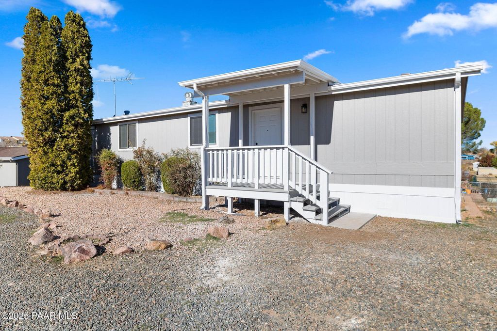 Photo of 8850 E Roadrunner Drive, Prescott Valley, AZ 86314 (MLS # 1078261)