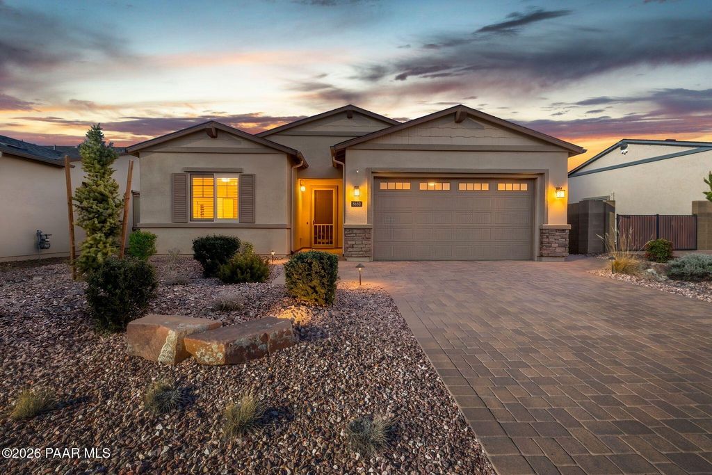 Photo of 8650 N Wandering Creek Road, Prescott Valley, AZ 86315 (MLS # 1081040)