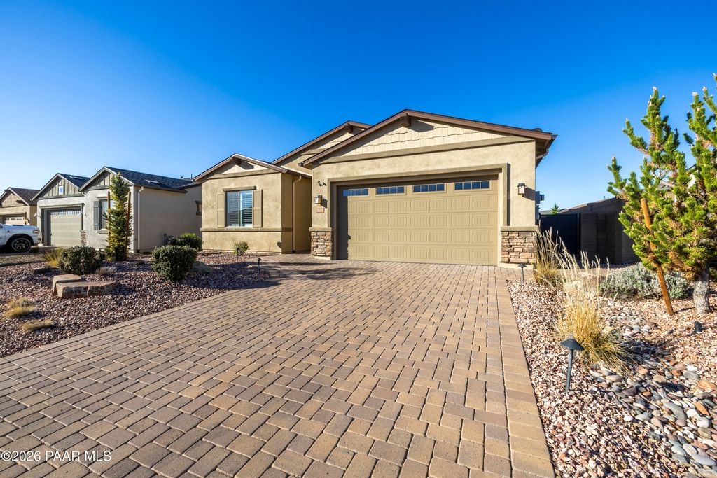 Photo of 8650 N Wandering Creek Road, Prescott Valley, AZ 86315 (MLS # 1081040)