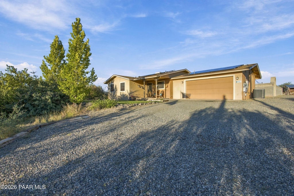 Photo of 6565 S Musgrove Road, Skull Valley, AZ 86338 (MLS # 1085754)