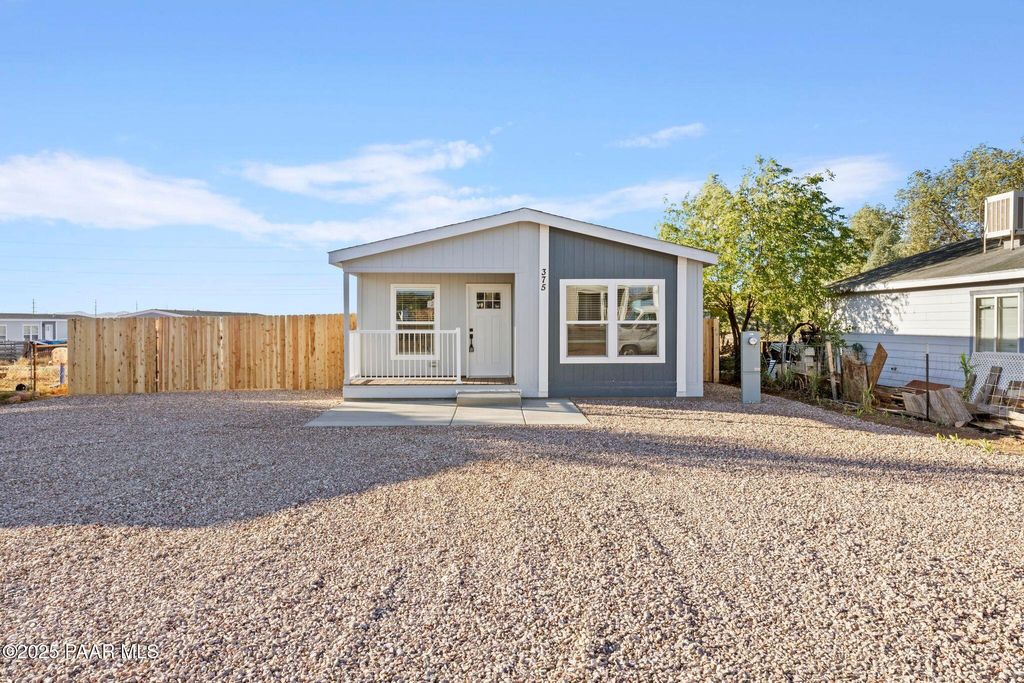 Photo of 375 W Venice Way, Paulden, AZ 86334 (MLS # 1077166)