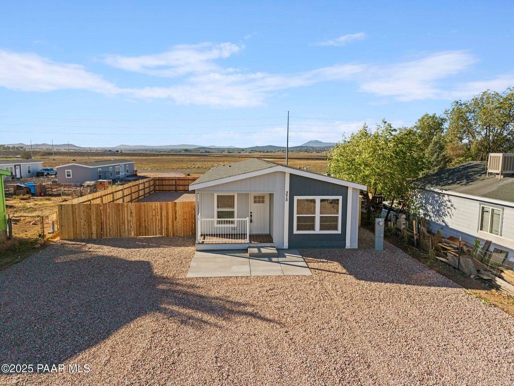 Photo of 375 W Venice Way, Paulden, AZ 86334 (MLS # 1077166)