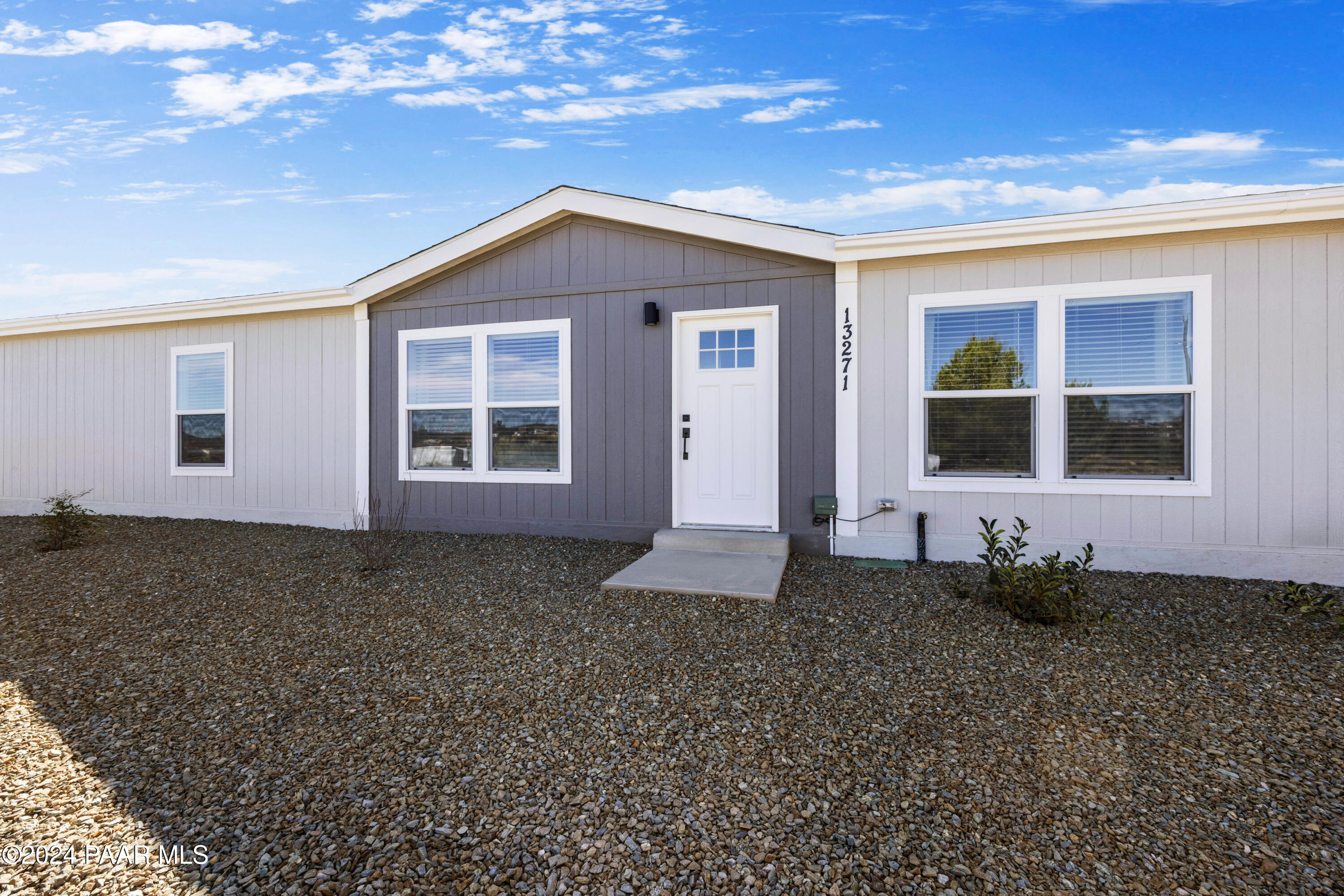 13271 E Courtney Lane